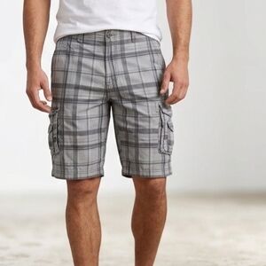 Distillery Men's Gray Plaid Cargo Shorts Size 40  XXL